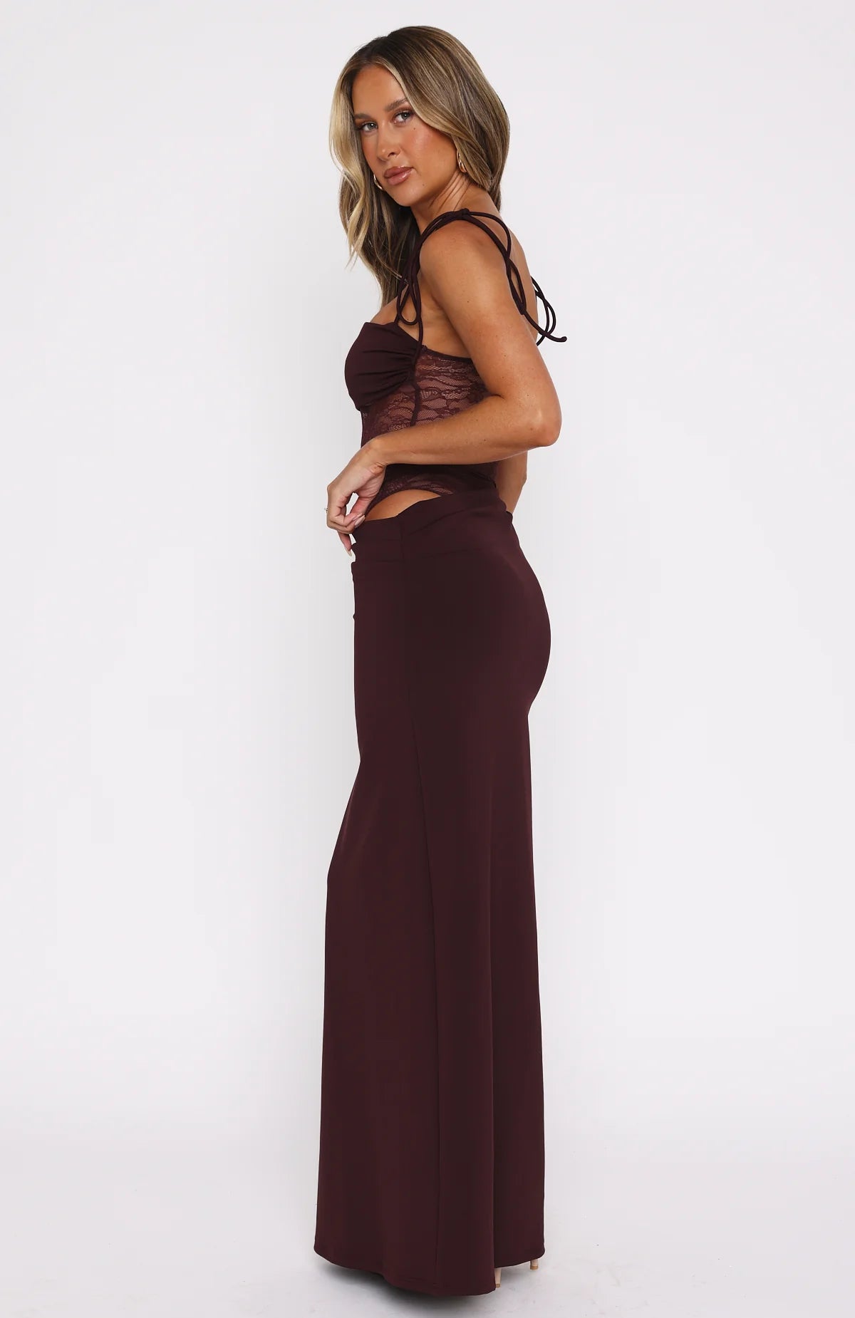 Elara|Lace maxi dress - Velvet-Rose London