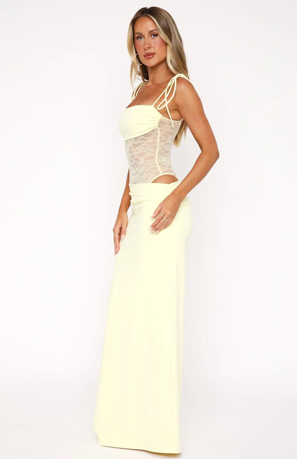 Elara|Lace maxi dress - Velvet-Rose London